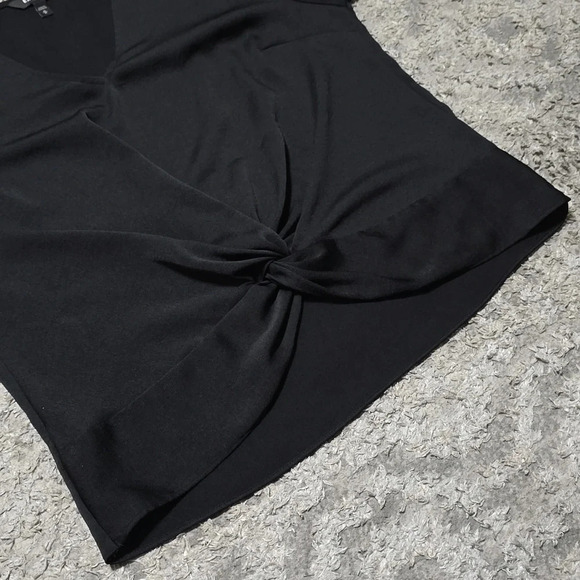 ✨️4/$20. Black Chiffon Long Sleeve Cropped Dress Shirt with Faux Knot Front, M - Picture 11 of 16